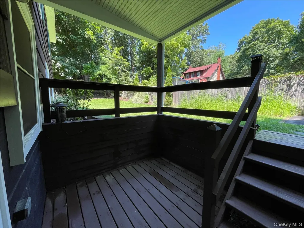 328 E Broadway Port Jefferson NY 11777