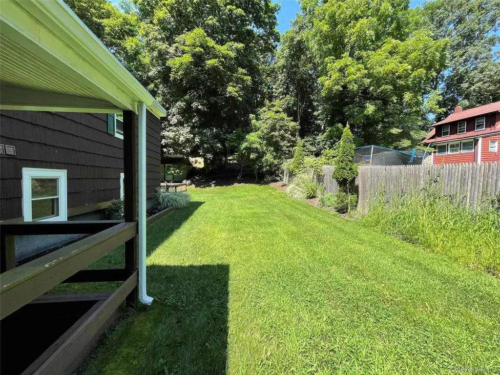 328 E Broadway Port Jefferson NY 11777