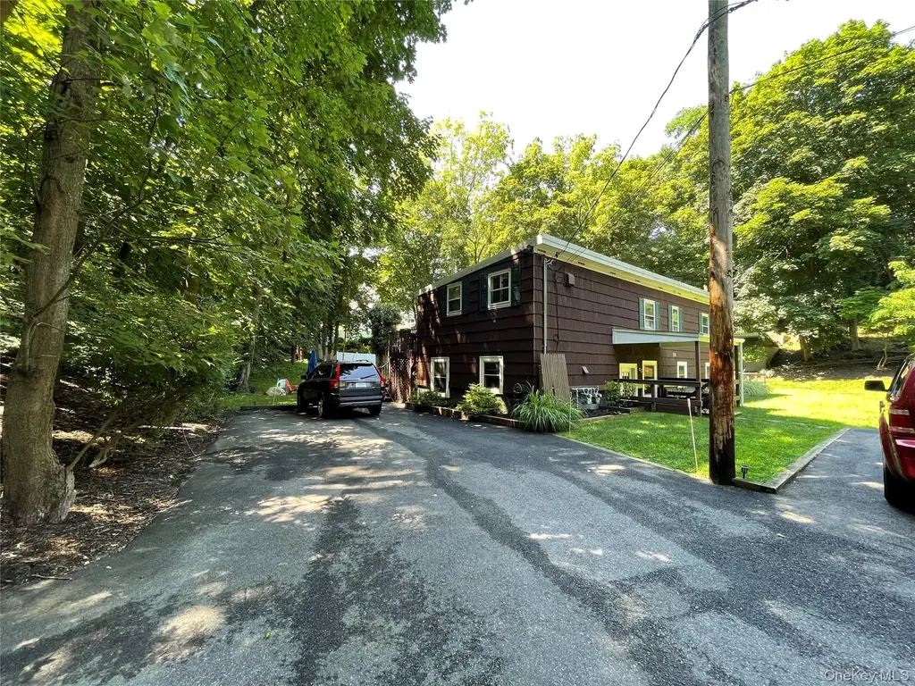 328 E Broadway Port Jefferson NY 11777