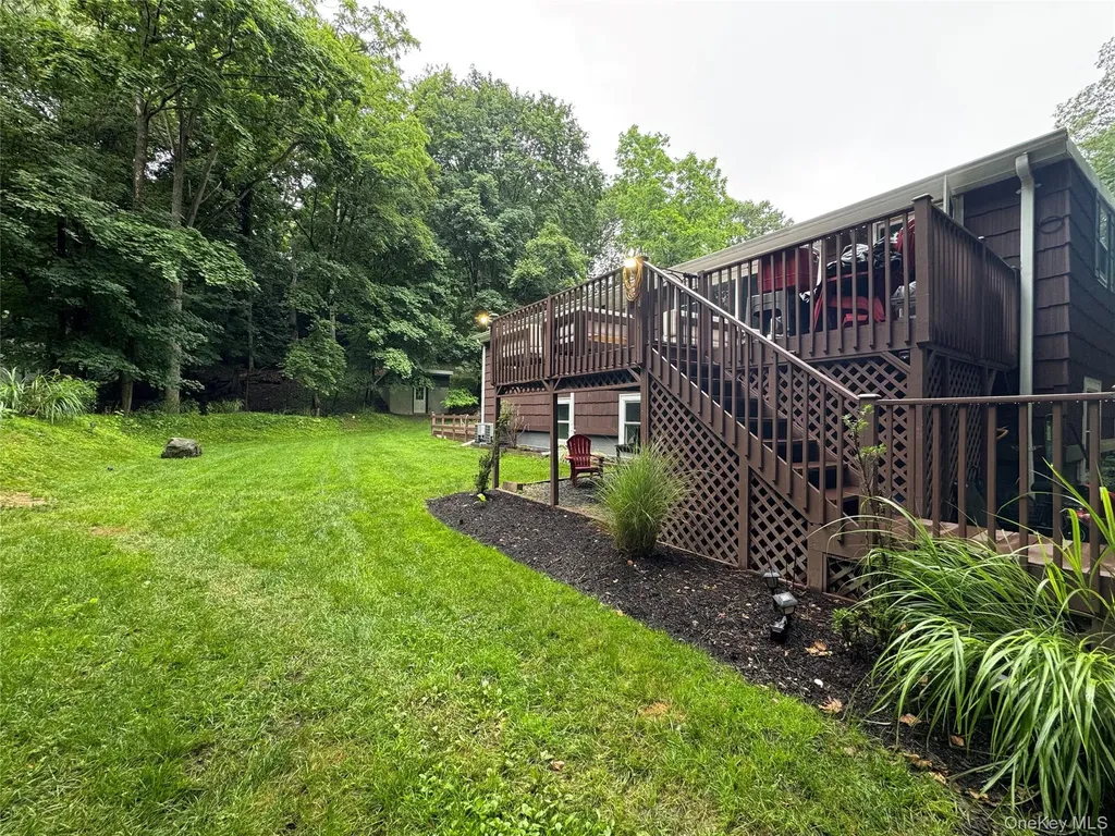 328 E Broadway Port Jefferson NY 11777