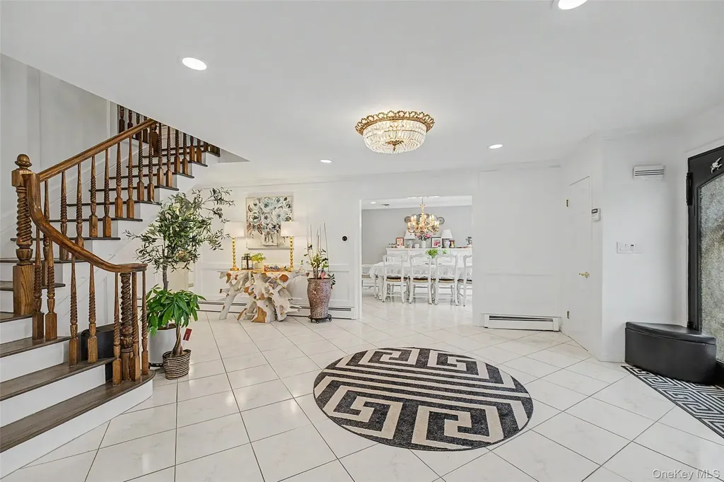 117 Plainview Road Woodbury NY 11797