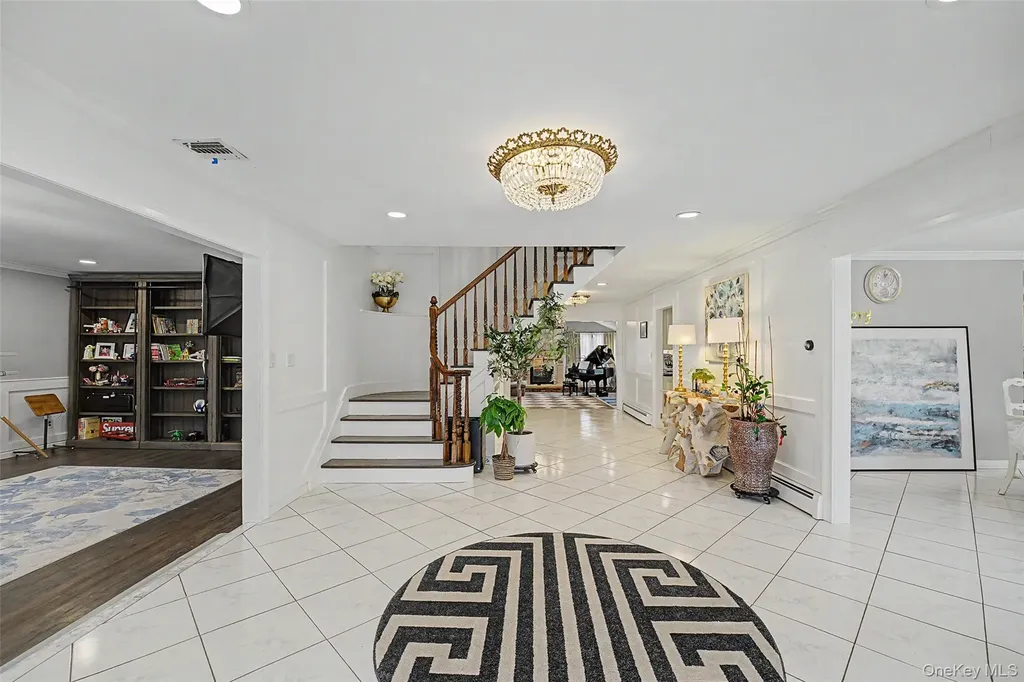 117 Plainview Road Woodbury NY 11797