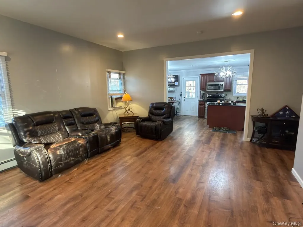 71 Crescent Street Yaphank NY 11980