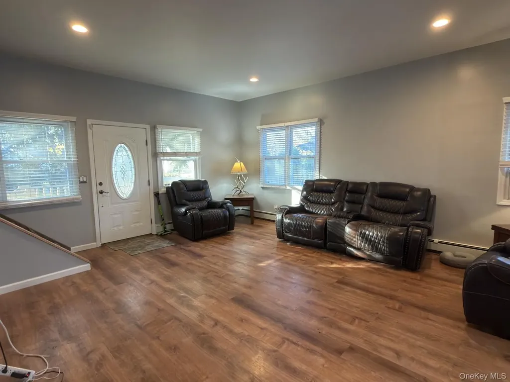 71 Crescent Street Yaphank NY 11980