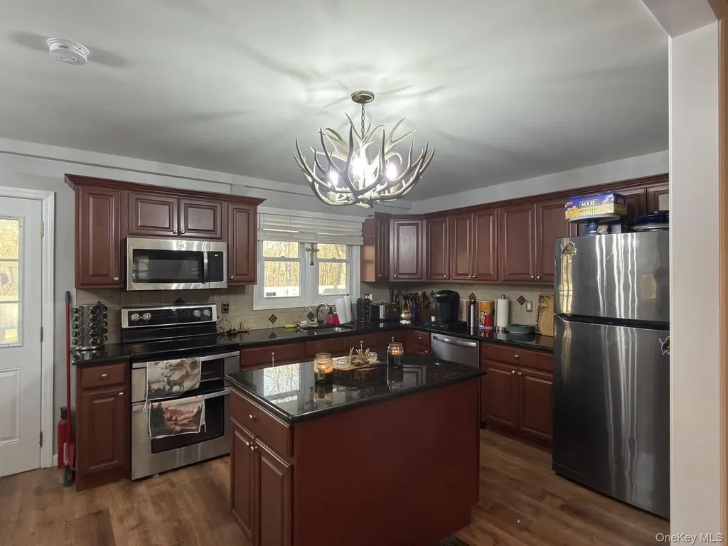 71 Crescent Street Yaphank NY 11980
