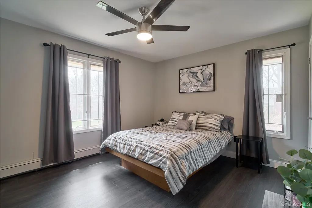 42 Peary Street West Babylon NY 11704