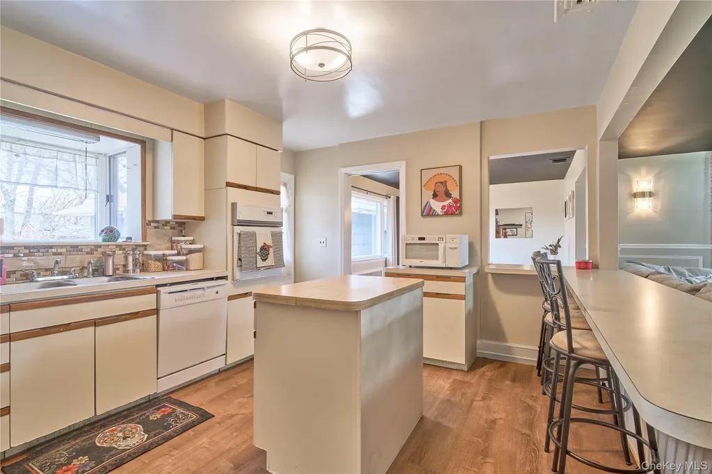 42 Peary Street West Babylon NY 11704
