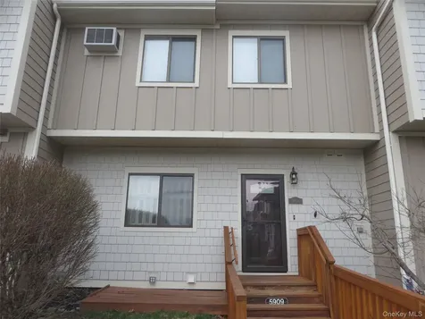 5909 Chelsea Cove N Hopewell Junction NY 12533