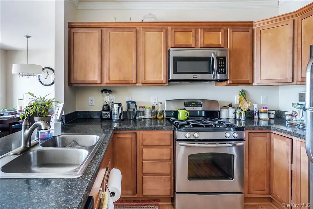 297 W Post Road White Plains NY 10606