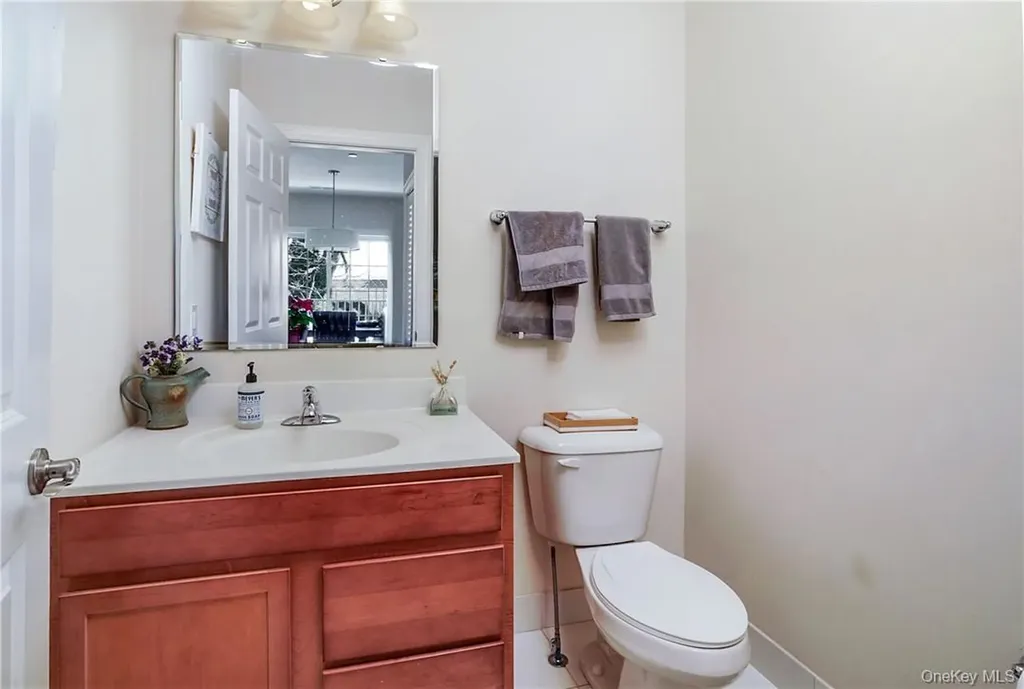 297 W Post Road White Plains NY 10606