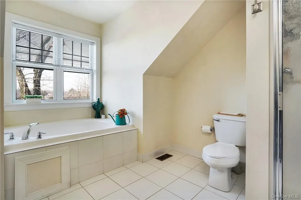 297 W Post Road White Plains NY 10606