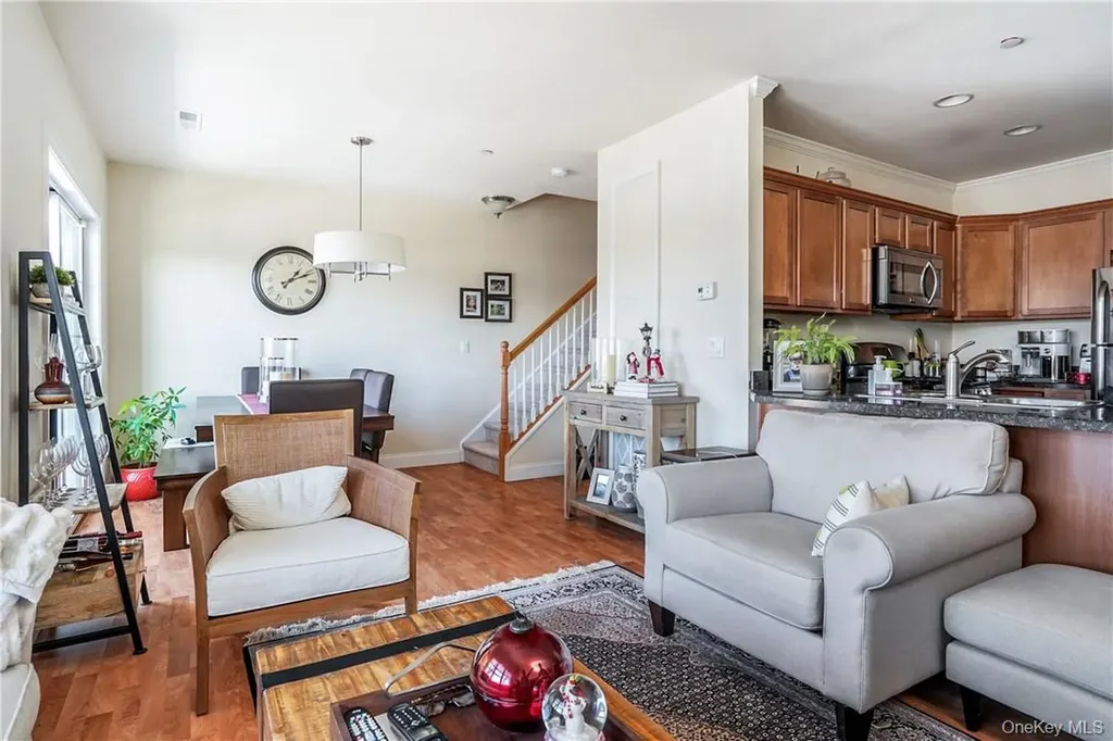 297 W Post Road White Plains NY 10606