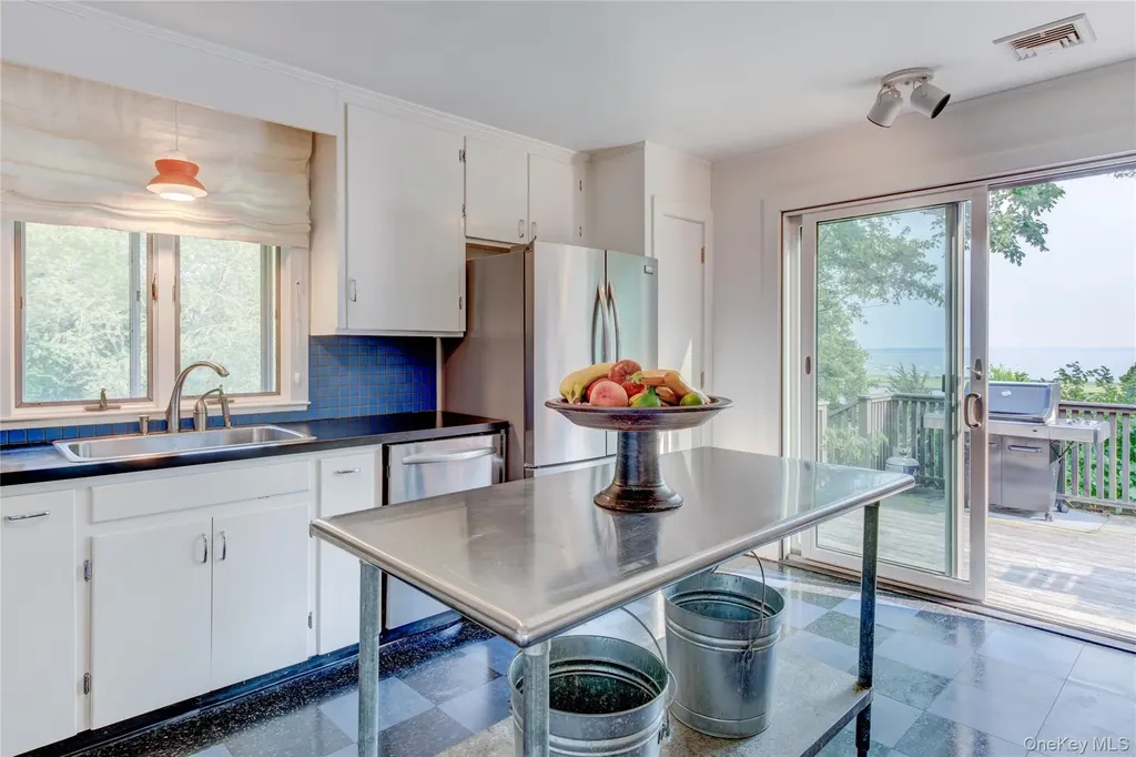 495 Maple Lane Orient NY 11957