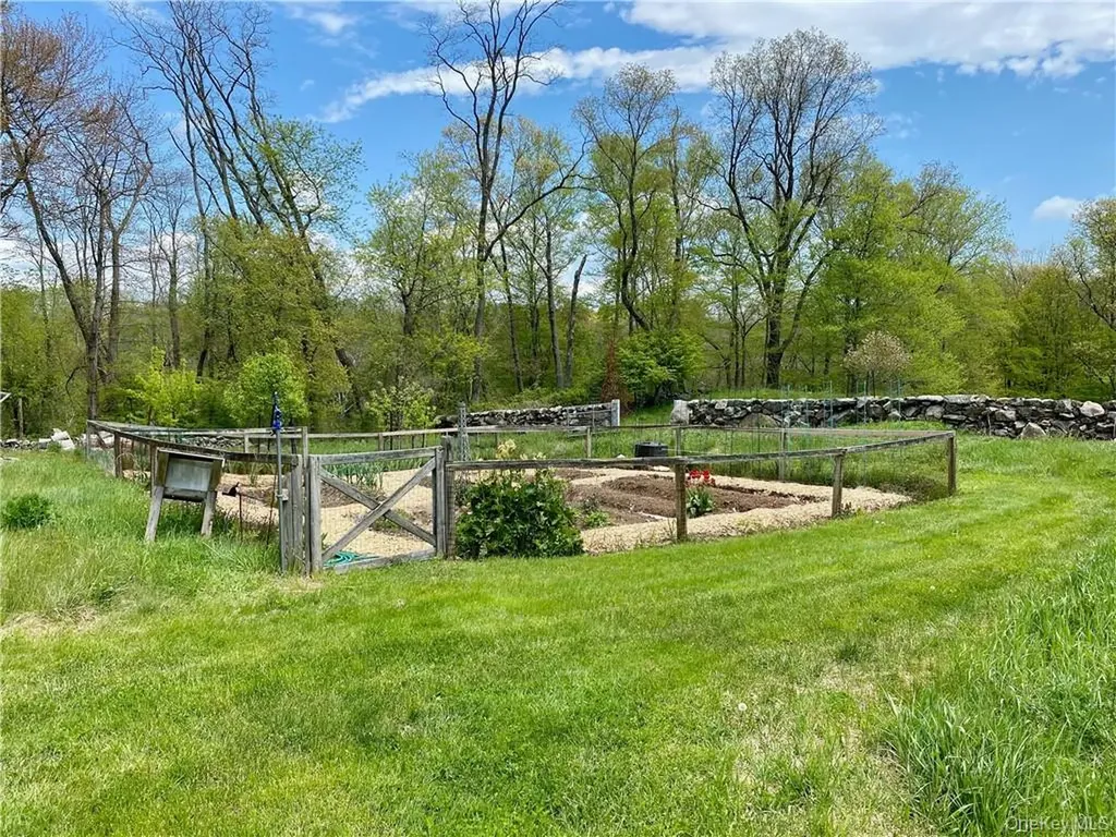333 Hook Road Katonah NY 10536
