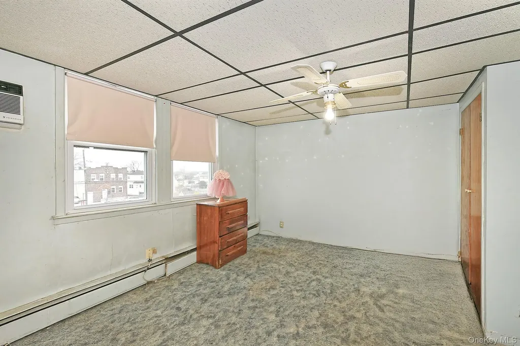 86 Gotham Avenue Elmont NY 11003