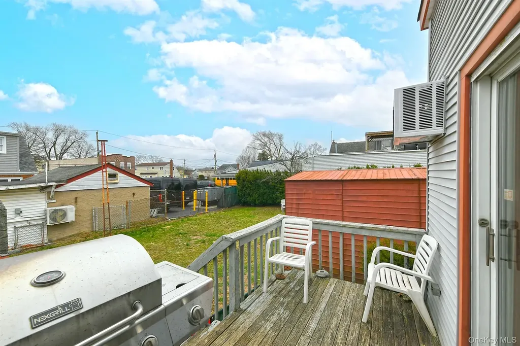 86 Gotham Avenue Elmont NY 11003