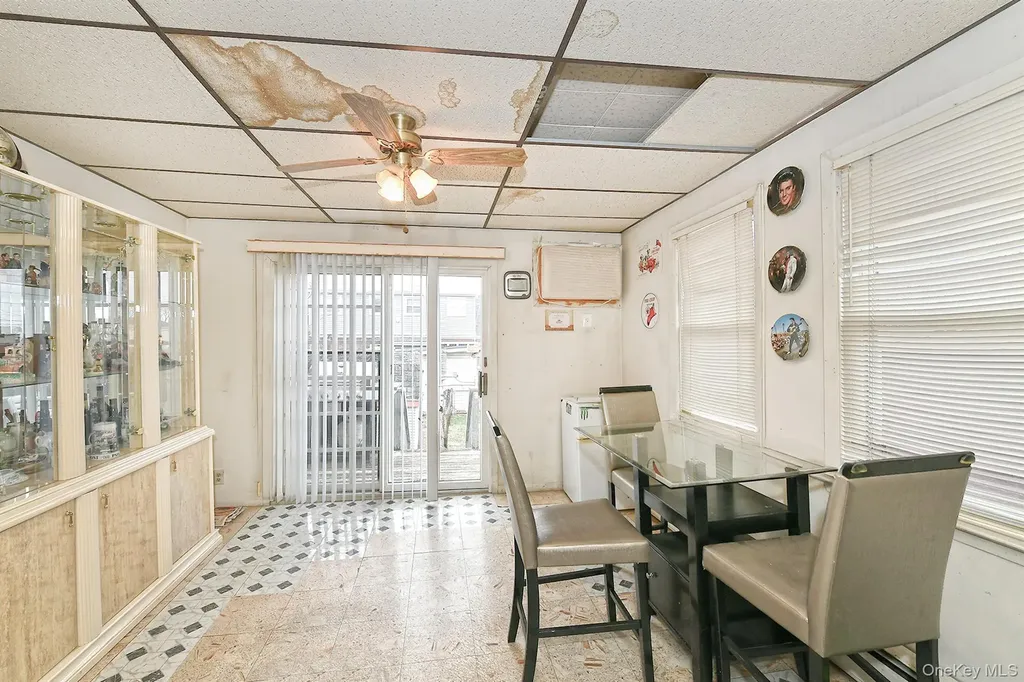 86 Gotham Avenue Elmont NY 11003