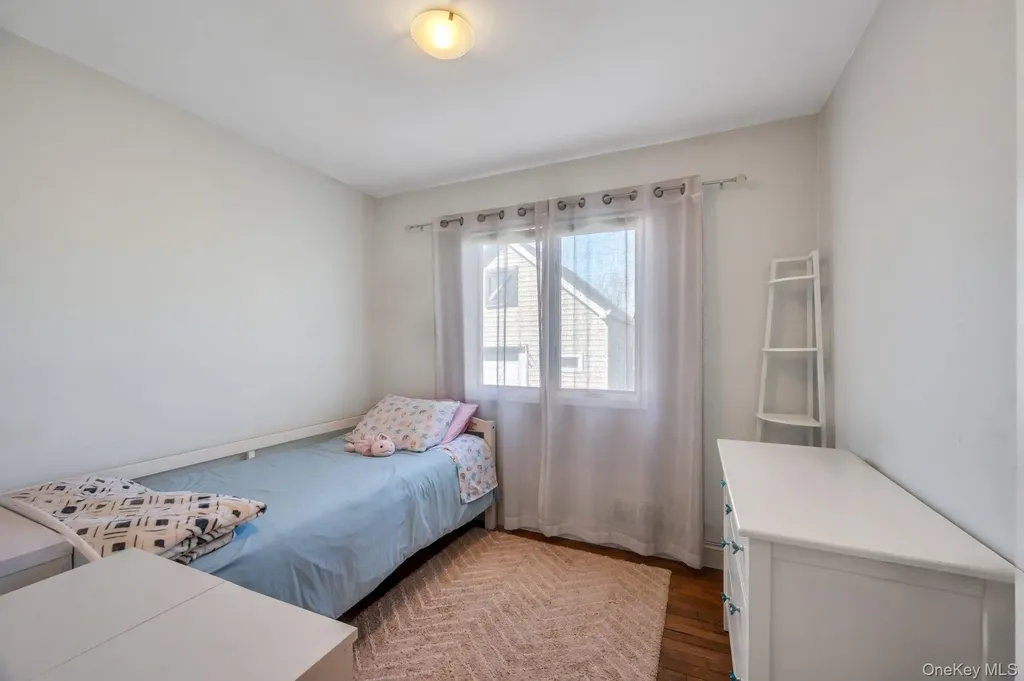 28 Saint Joseph Avenue Ronkonkoma NY 11779