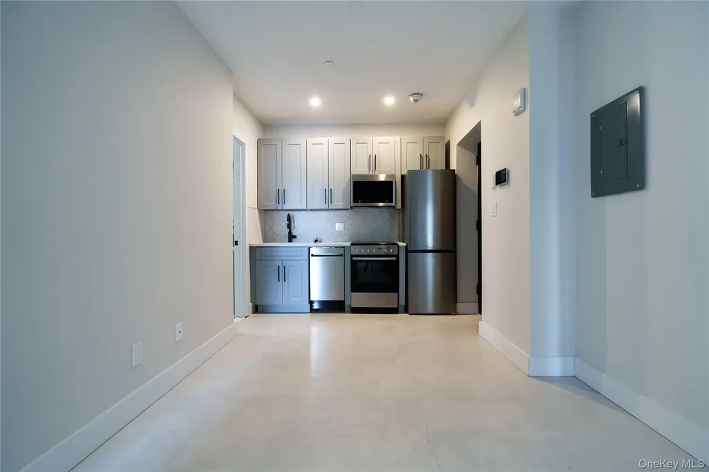 315 1j W Broadway Long Beach NY 11561