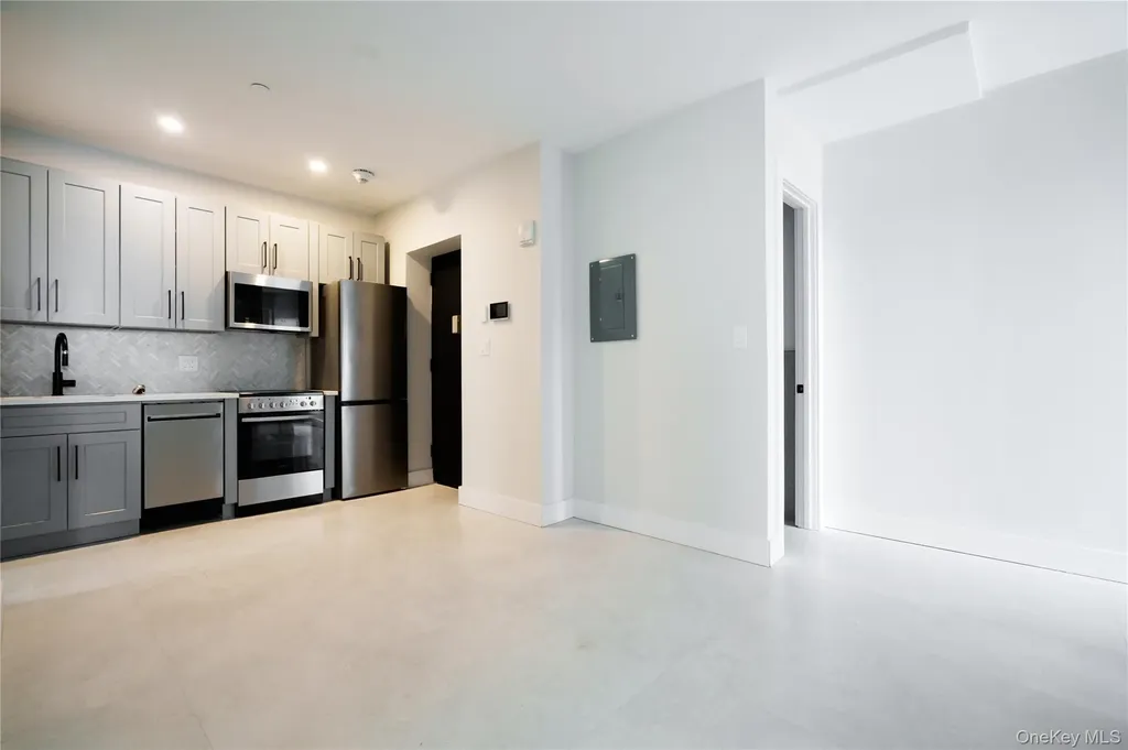 315 1j W Broadway Long Beach NY 11561