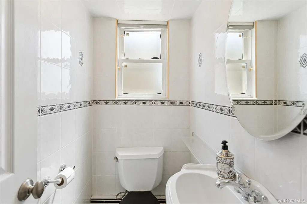10 Lever Place Plainview NY 11803