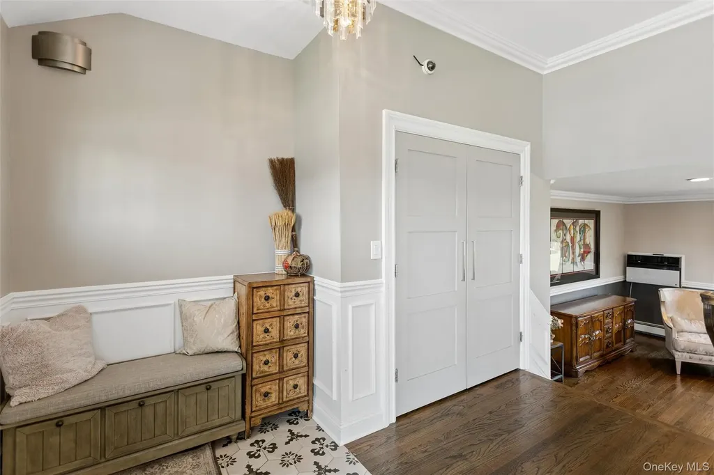 10 Lever Place Plainview NY 11803