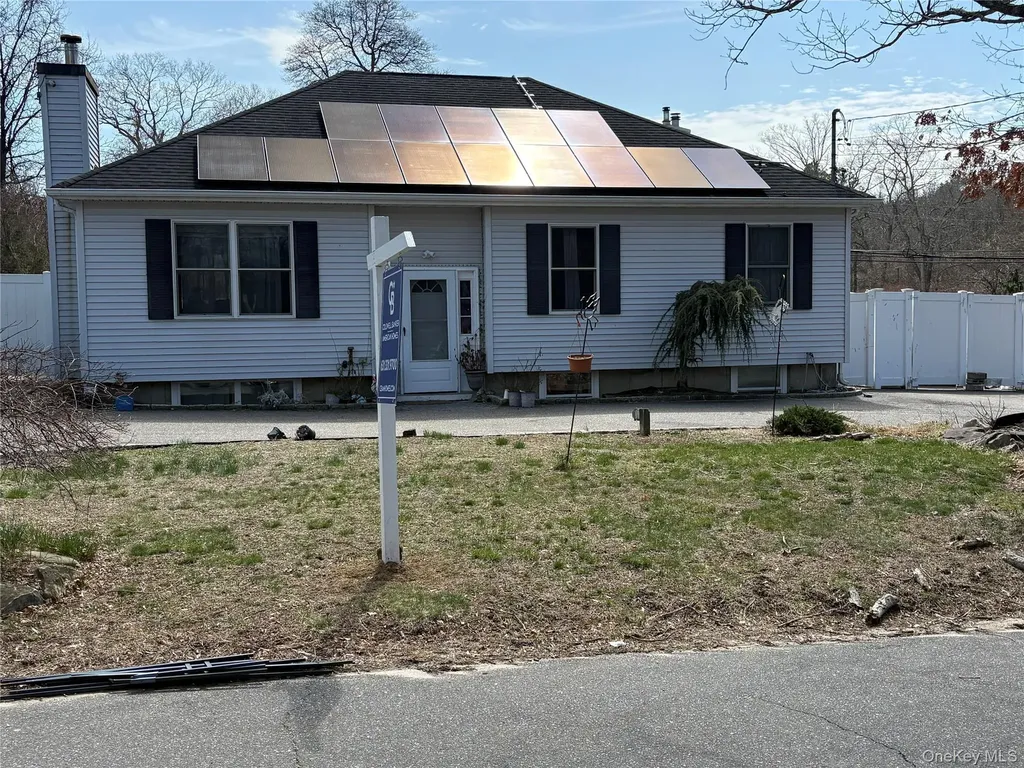 2 1st Street Coram NY 11727