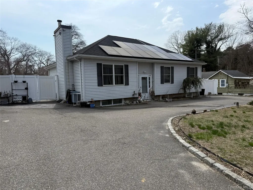 2 1st Street Coram NY 11727