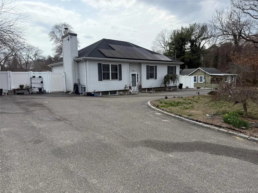 2 1st Street Coram NY 11727