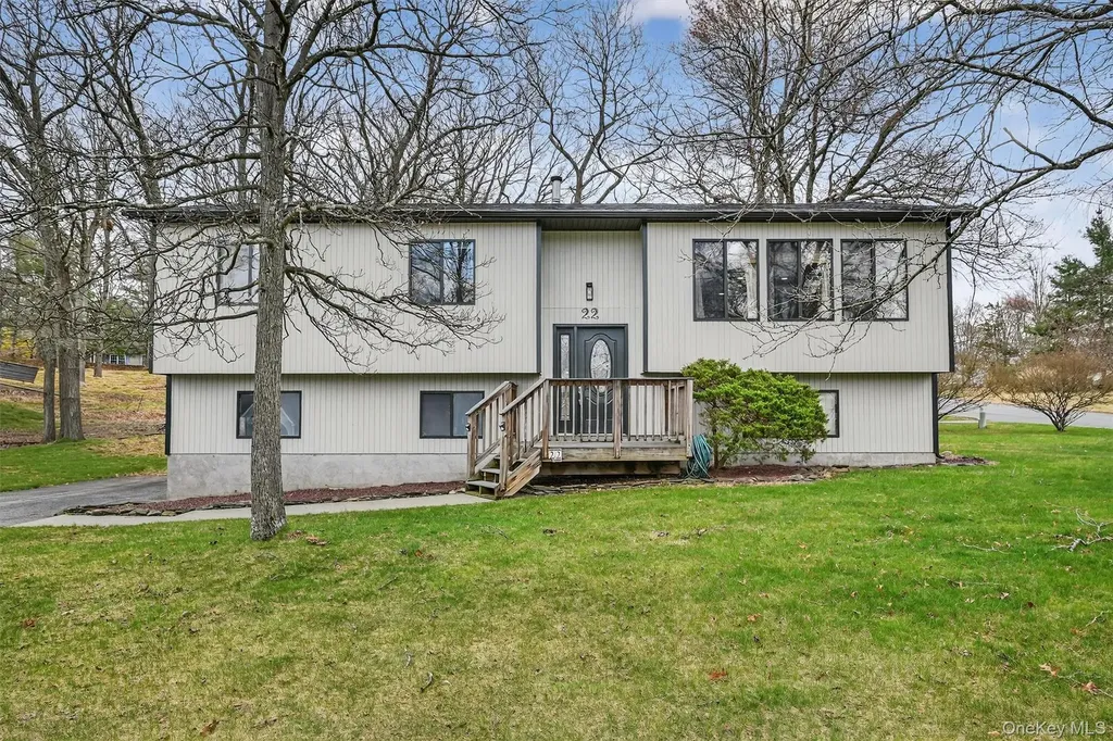 22 Cambridge Circle Monroe NY 10950