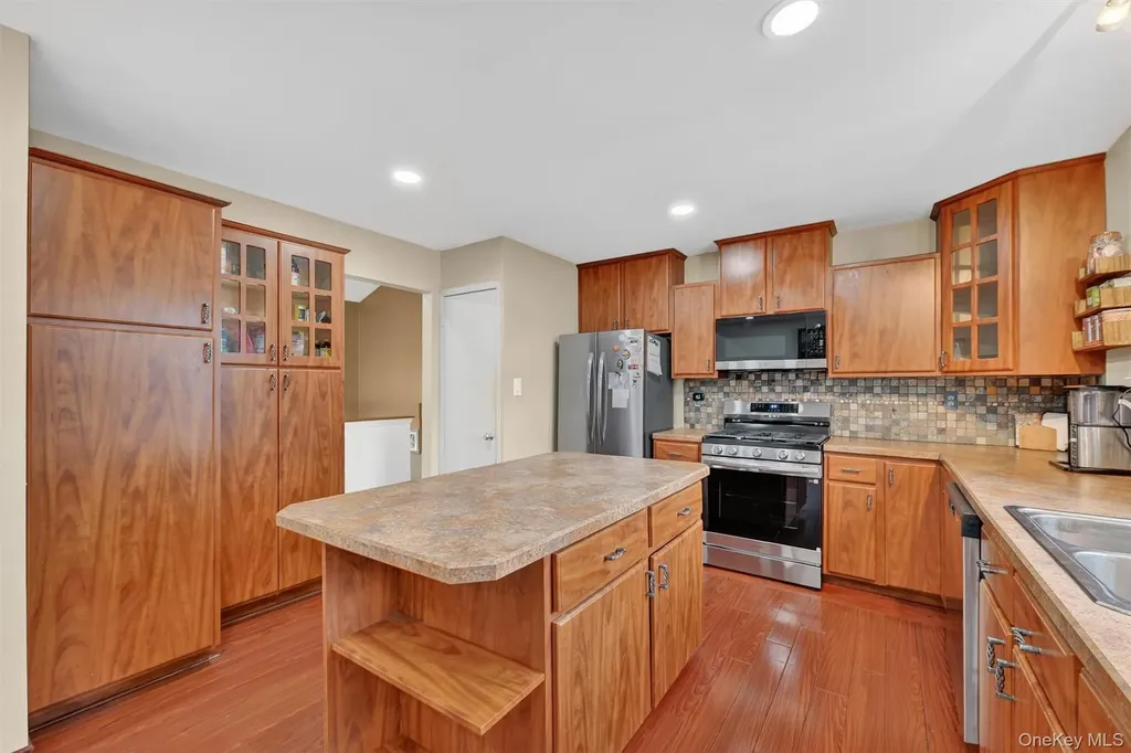 22 Cambridge Circle Monroe NY 10950