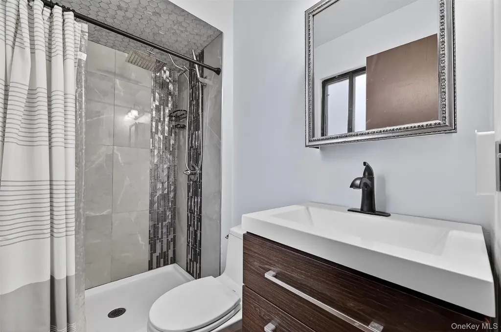 22 Cambridge Circle Monroe NY 10950