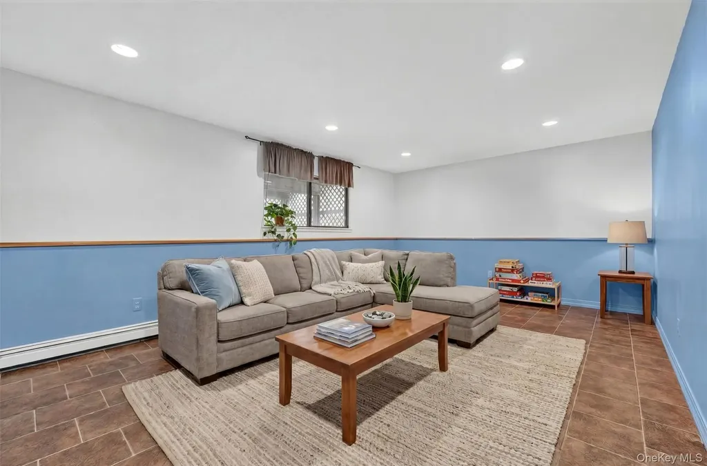 22 Cambridge Circle Monroe NY 10950