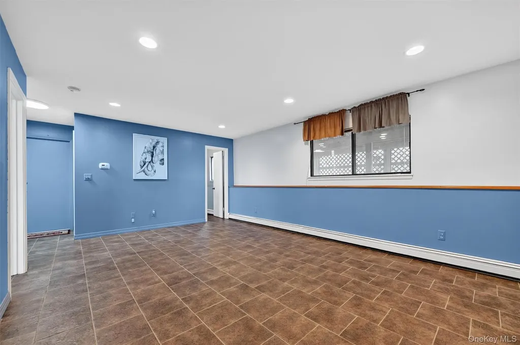 22 Cambridge Circle Monroe NY 10950