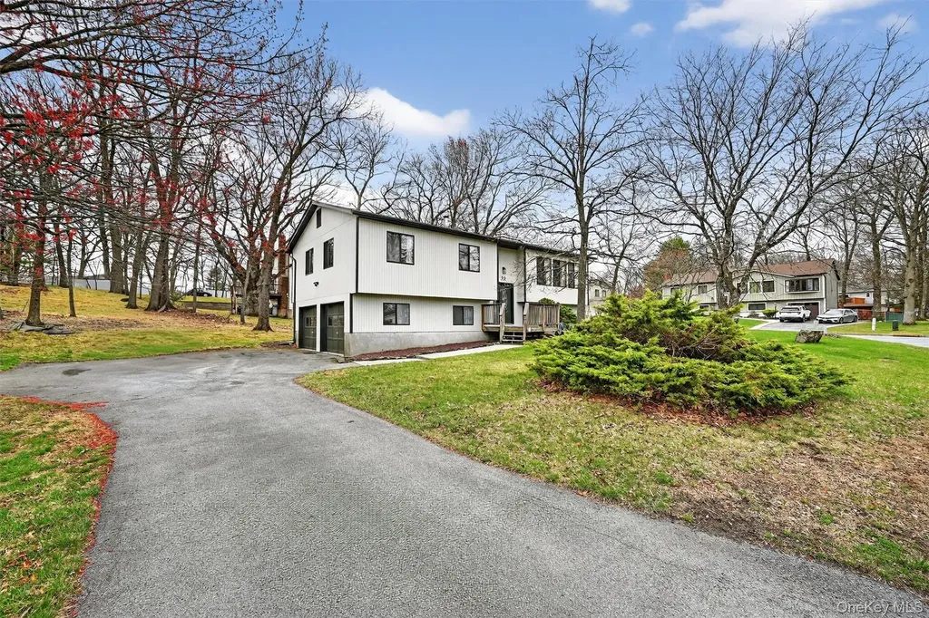 22 Cambridge Circle Monroe NY 10950