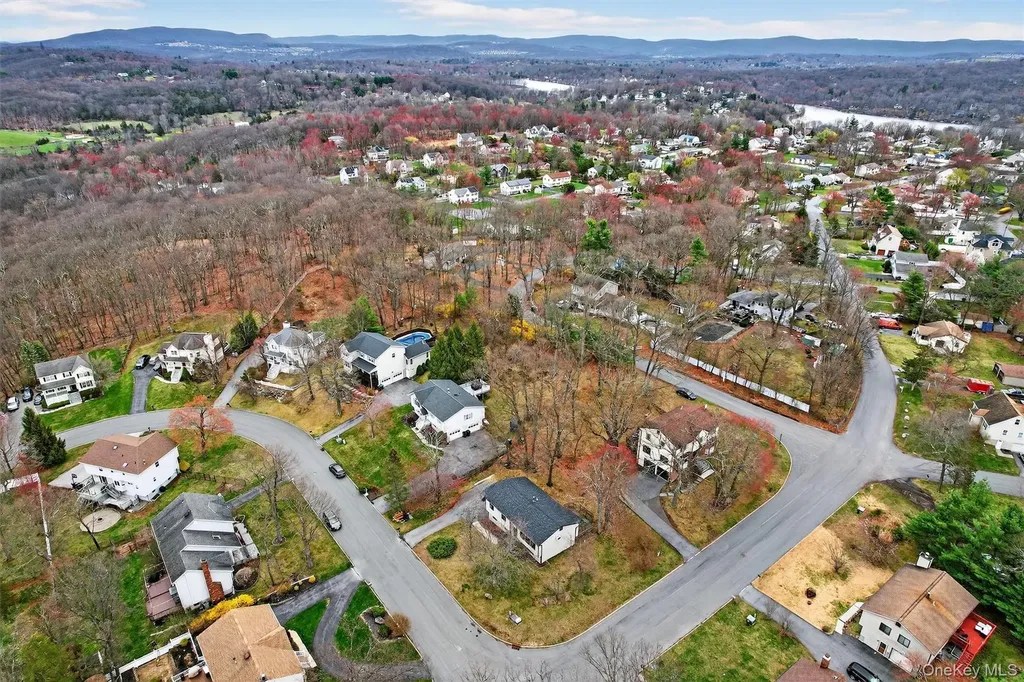 22 Cambridge Circle Monroe NY 10950