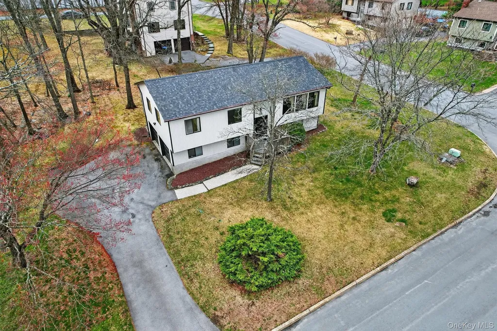 22 Cambridge Circle Monroe NY 10950