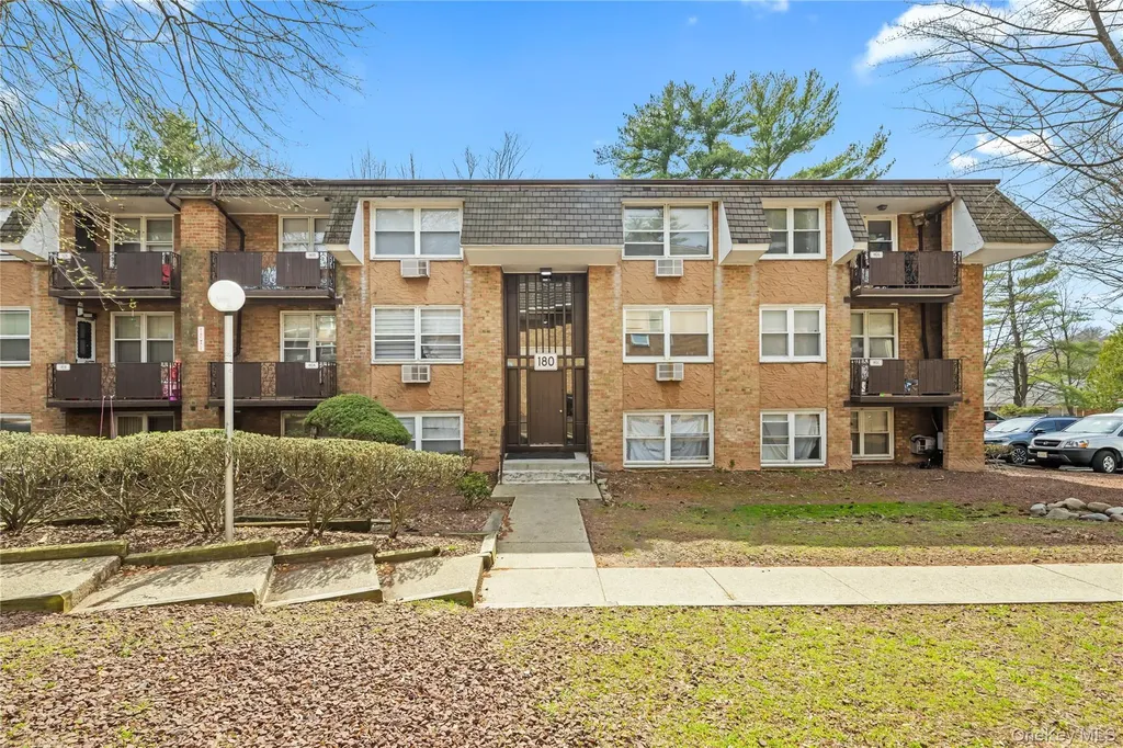 180 Kearsing Parkway Monsey NY 10952