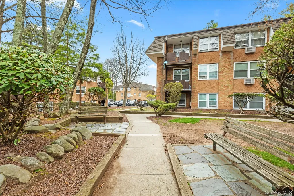 180 Kearsing Parkway Monsey NY 10952