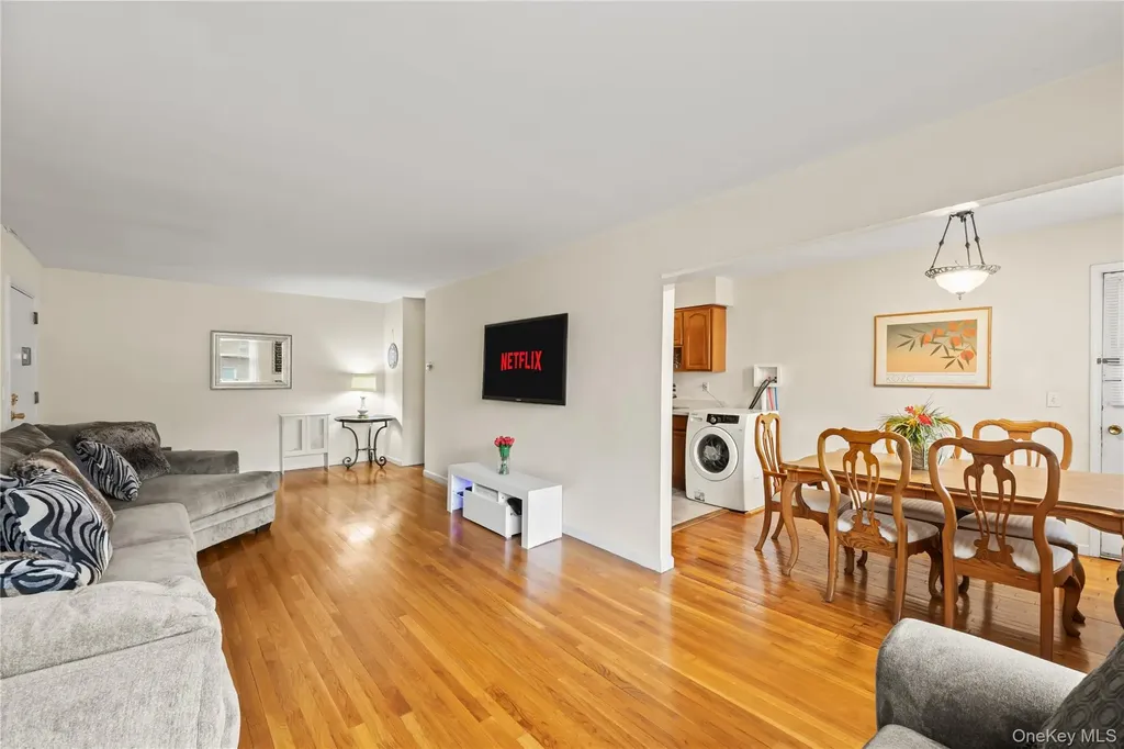 180 Kearsing Parkway Monsey NY 10952
