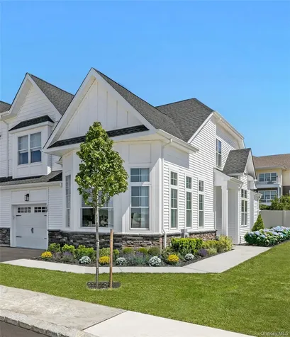 118 Juniper Lane Yaphank NY 11980