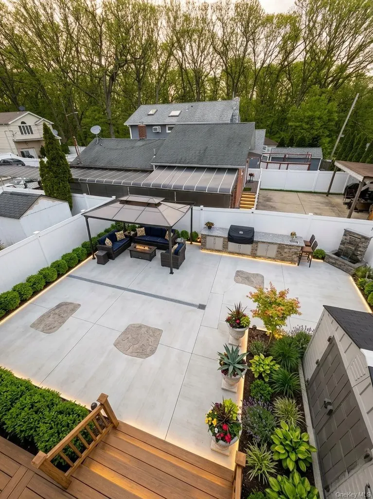 599 Park Avenue West Hempstead NY 11552
