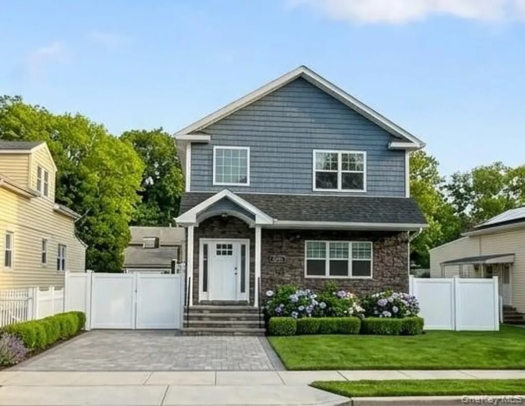 599 Park Avenue West Hempstead NY 11552