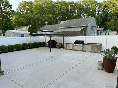 599 Park Avenue West Hempstead NY 11552