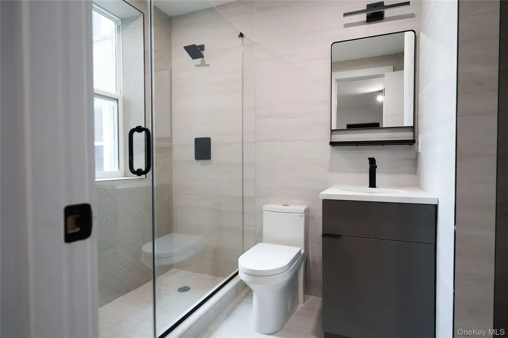 315 1p W Broadway Long Beach NY 11561