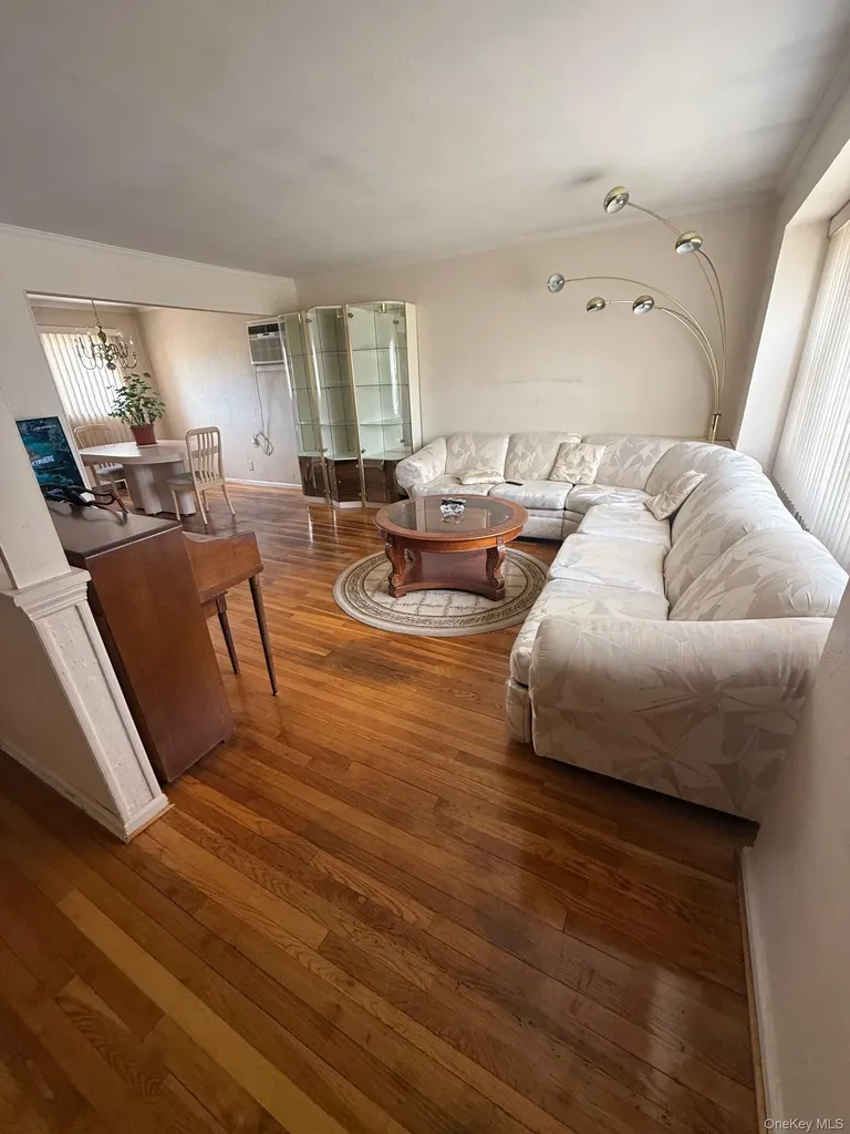 75 Denton Avenue Lynbrook NY 11563