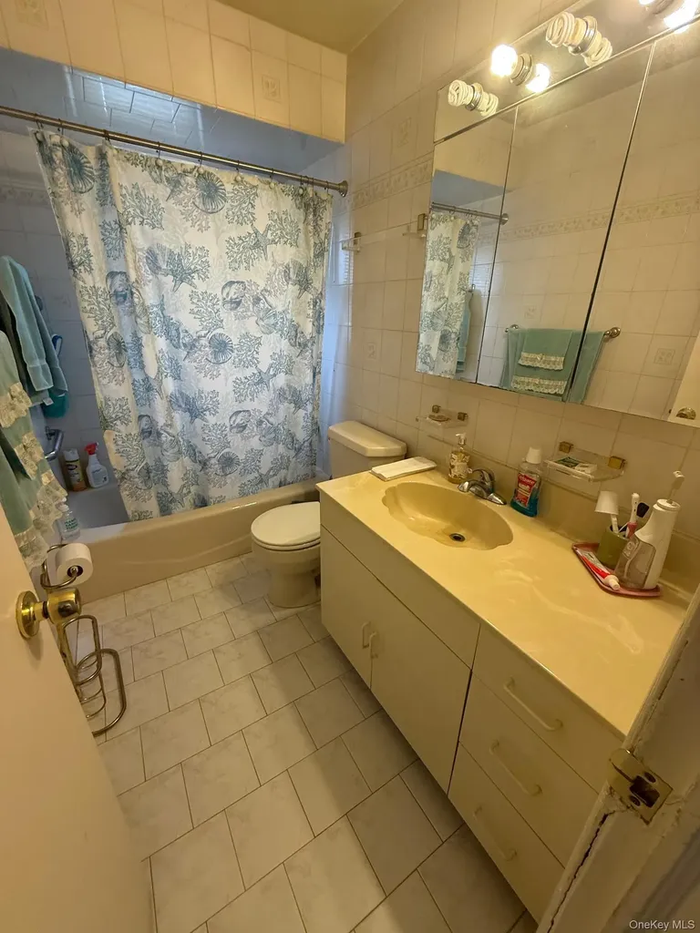 75 Denton Avenue Lynbrook NY 11563