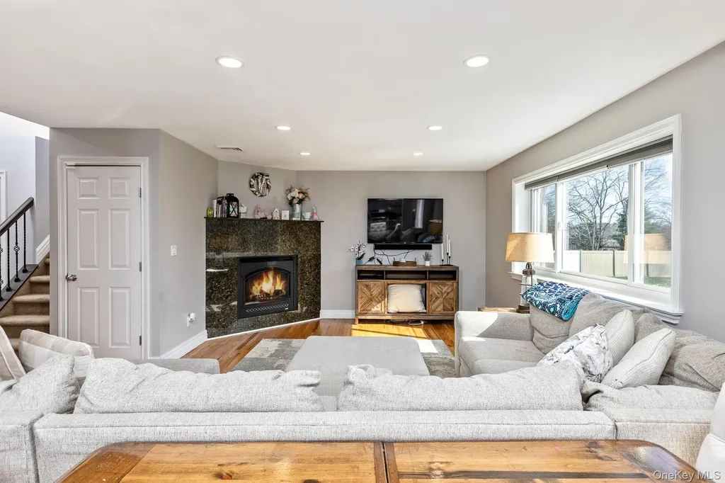 503 Weeks Avenue Manorville NY 11949