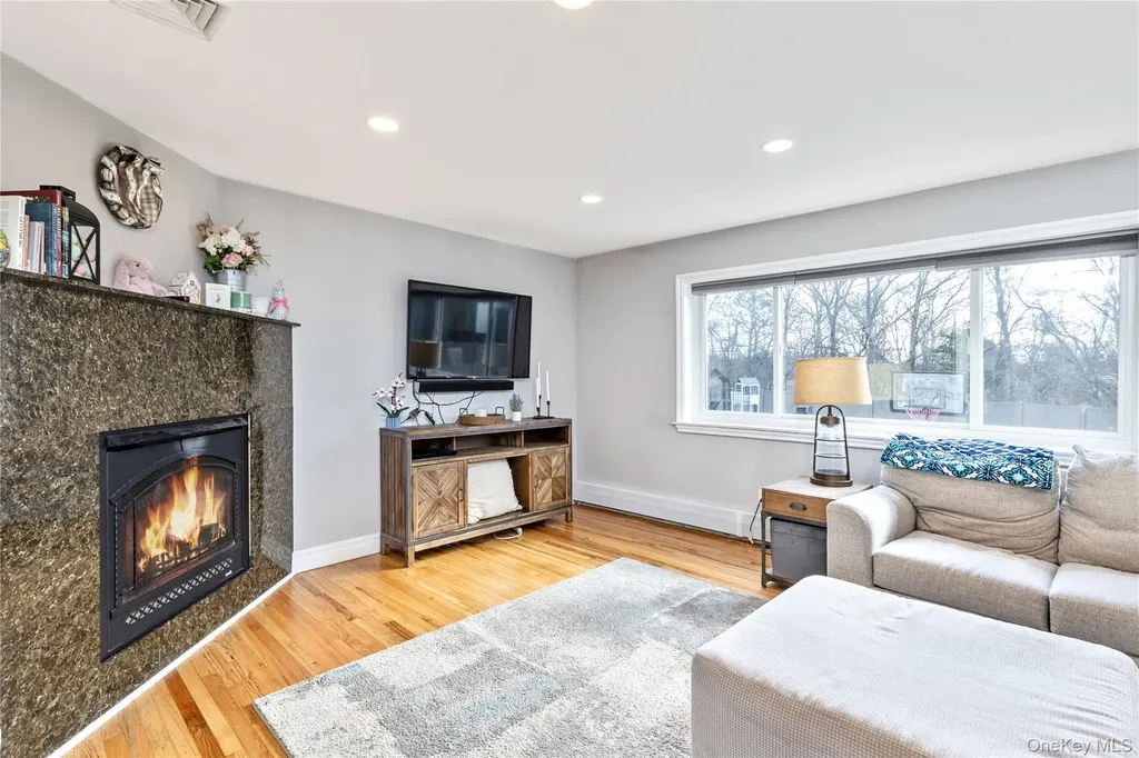 503 Weeks Avenue Manorville NY 11949