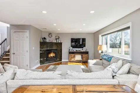 503 Weeks Avenue Manorville NY 11949